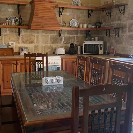 Manuel's Farmhouse Tatil Evi Kerċem