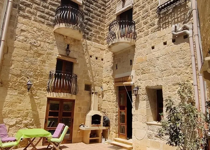 Manuel's Farmhouse Kerċem